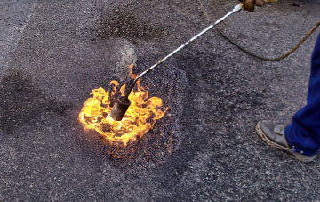 Tyntetown flat roofing repairs